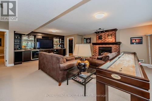 372 River Oak Place, Waterloo, ON - Indoor With Fireplace