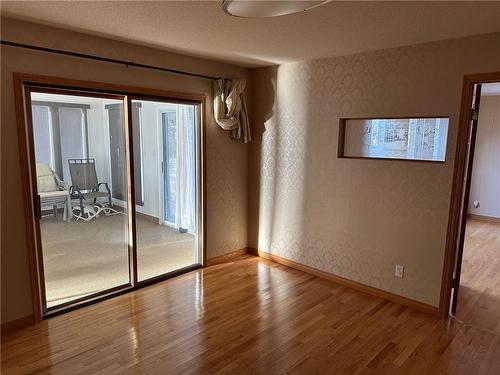 Swan River, Manitoba - Indoor Photo Showing Other Room