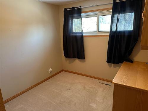 Swan River, Manitoba - Indoor Photo Showing Other Room