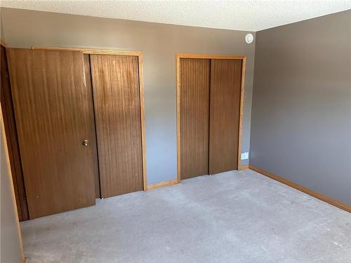 Swan River, Manitoba - Indoor Photo Showing Other Room