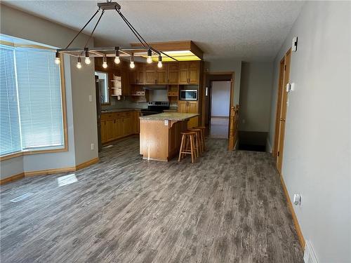 Swan River, Manitoba - Indoor Photo Showing Kitchen