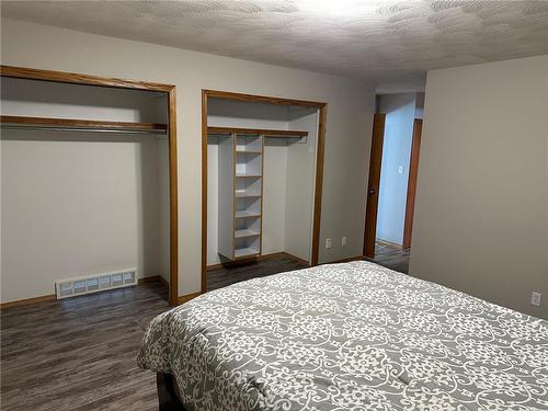 Swan River, Manitoba - Indoor Photo Showing Bedroom