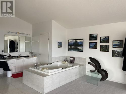 11722 Sinkut Creek Road, Vanderhoof, BC - Indoor Photo Showing Bathroom