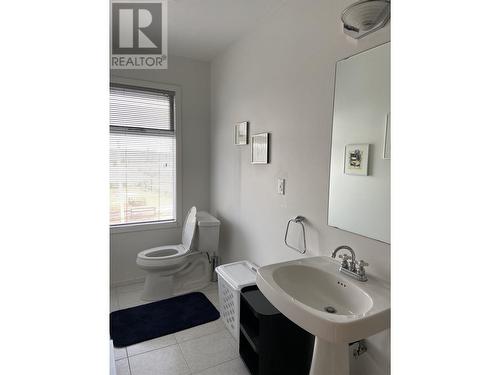 11722 Sinkut Creek Road, Vanderhoof, BC - Indoor Photo Showing Bathroom