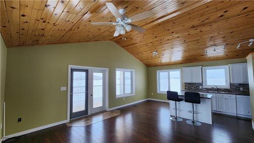 105 Mcnaughton Avenue, Brookdale, MB - Indoor Photo Showing Other Room