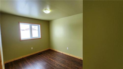 105 Mcnaughton Avenue, Brookdale, MB - Indoor Photo Showing Other Room