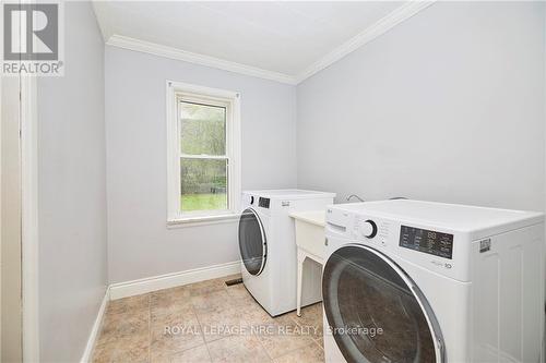 31 Marion Place, Hamilton, ON - Indoor Photo Showing Laundry Room