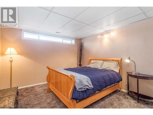 1125 Keyes Road, Kelowna, BC - Indoor Photo Showing Bedroom