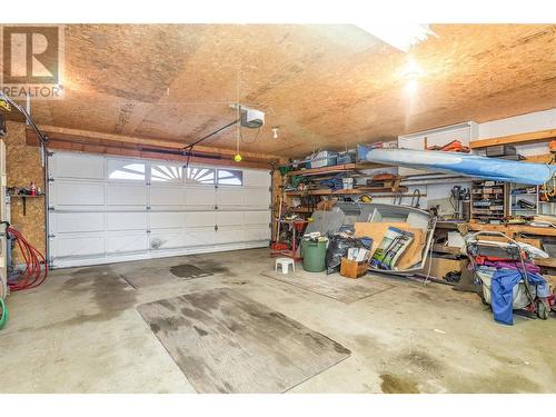 1125 Keyes Road, Kelowna, BC - Indoor Photo Showing Garage
