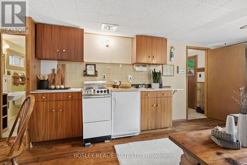 108 Barclay Boulevard, Blue Mountains, ON - Indoor Photo Showing Kitchen