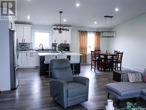 Pittville Acreage, Hazlet, SK - Indoor Photo Showing Living Room