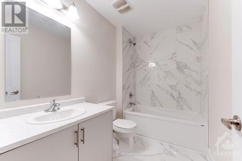 11 Pollock Drive, Carleton Place, ON - Indoor Photo Showing Bathroom
