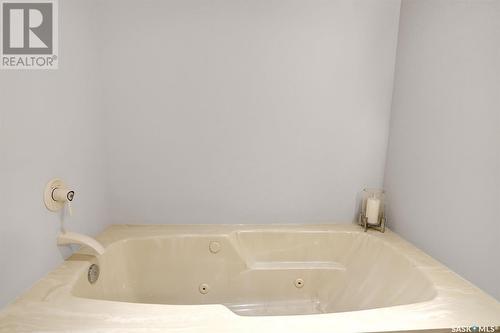 201 2315 Cornwall Street, Regina, SK - Indoor Photo Showing Bathroom