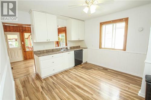 330 Mclean Avenue, Cornwall, ON - Indoor Photo Showing Kitchen