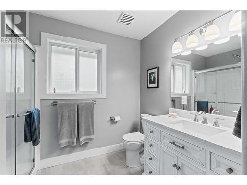 2170 Cambie Solsqua Road, Sicamous, BC - Indoor Photo Showing Bathroom