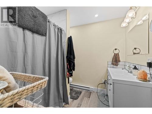2170 Cambie Solsqua Road, Sicamous, BC - Indoor Photo Showing Laundry Room