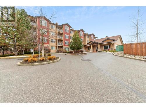 2532 Shoreline Drive Unit# 211, Lake Country, BC - Outdoor With Facade