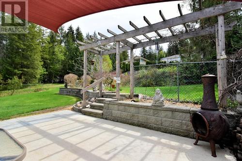 2572 Bayview Road, Blind Bay, BC - Outdoor With Deck Patio Veranda