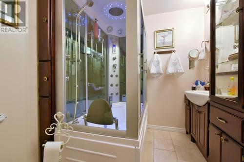 2572 Bayview Road, Blind Bay, BC - Indoor Photo Showing Bathroom