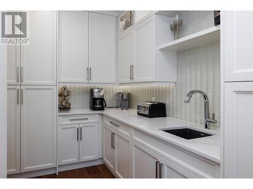 3338 Chocolate Lily Lane, Kelowna, BC - Indoor Photo Showing Laundry Room