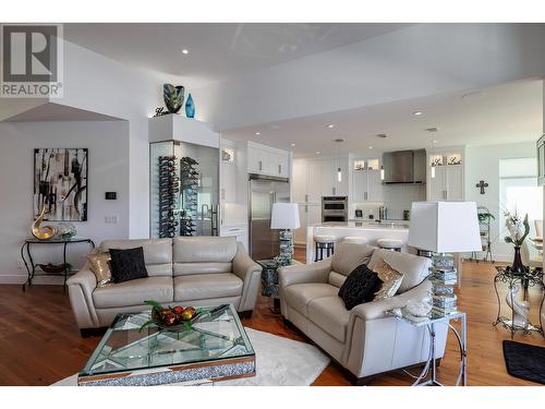 3338 Chocolate Lily Lane, Kelowna, BC - Indoor Photo Showing Living Room