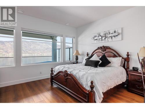 3338 Chocolate Lily Lane, Kelowna, BC - Indoor Photo Showing Bedroom