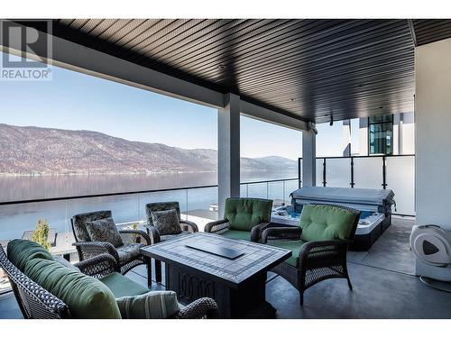 3338 Chocolate Lily Lane, Kelowna, BC - Outdoor With Exterior