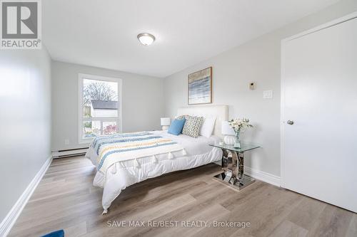 6 Hawkins Court, Brampton, ON - Indoor Photo Showing Bedroom