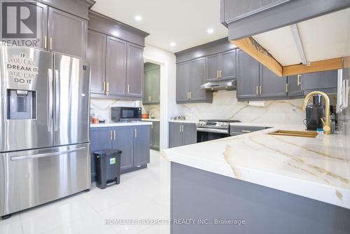 73 Pathway Drive, Brampton, ON - Indoor Photo Showing Kitchen With Stainless Steel Kitchen With Upgraded Kitchen