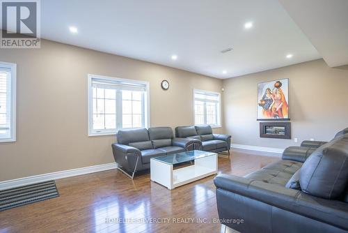 73 Pathway Drive, Brampton, ON - Indoor Photo Showing Living Room