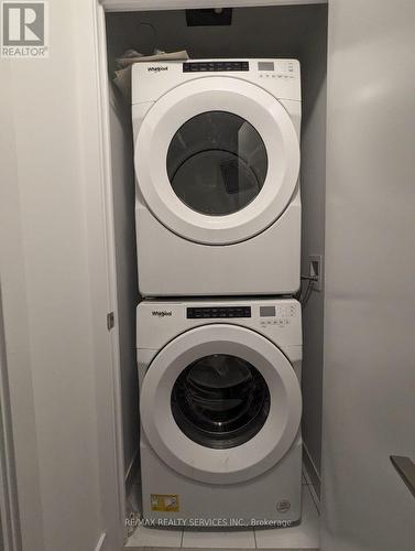 115 - 251 Manitoba Street, Toronto, ON - Indoor Photo Showing Laundry Room