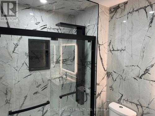 1 Riverbank Road, Brampton, ON - Indoor Photo Showing Bathroom