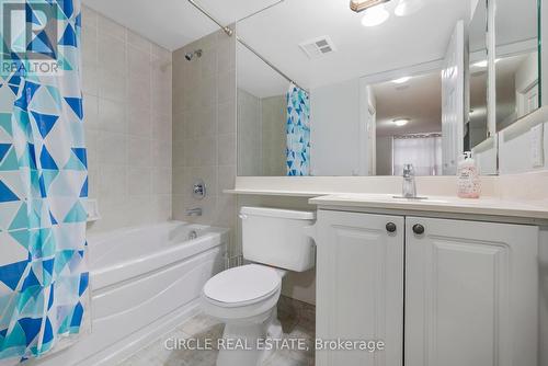 525 - 3888 Duke Of York Boulevard, Mississauga, ON - Indoor Photo Showing Bathroom