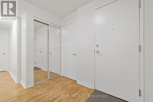 525 - 3888 Duke Of York Boulevard, Mississauga, ON - Indoor Photo Showing Other Room