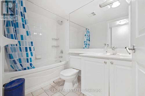 525 - 3888 Duke Of York Boulevard, Mississauga, ON - Indoor Photo Showing Bathroom