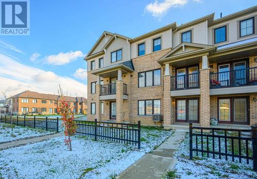 80 Pagebrook Crescent, Hamilton, ON - Outdoor With Balcony With Facade