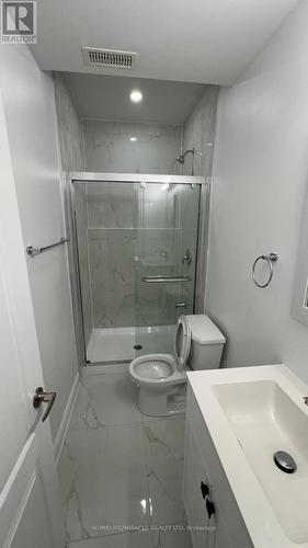 107 Houghton Street S, Cambridge, ON - Indoor Photo Showing Bathroom