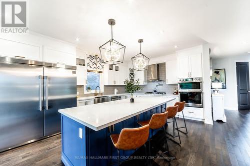 70 Cesar Place, Hamilton, ON - Indoor Photo Showing Kitchen With Stainless Steel Kitchen With Upgraded Kitchen