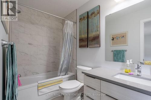 3402 Singleton Avenue, London, ON - Indoor Photo Showing Bathroom