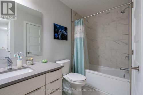 3402 Singleton Avenue, London, ON - Indoor Photo Showing Bathroom