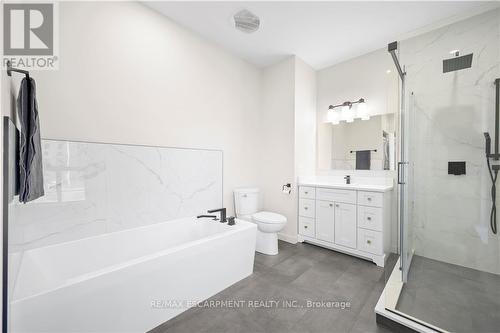 614 - 66 Bay Street S, Hamilton, ON - Indoor Photo Showing Bathroom