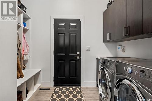 911 Hastings Crescent, Saskatoon, SK - Indoor Photo Showing Laundry Room