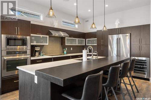 911 Hastings Crescent, Saskatoon, SK - Indoor Photo Showing Kitchen With Upgraded Kitchen
