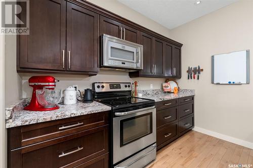1713 11Th Avenue Nw, Moose Jaw, SK - Indoor Photo Showing Kitchen