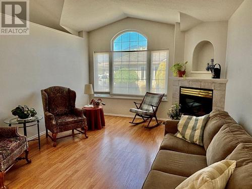 350 Hudson Street Nw Unit# 5, Salmon Arm, BC - Indoor Photo Showing Living Room With Fireplace
