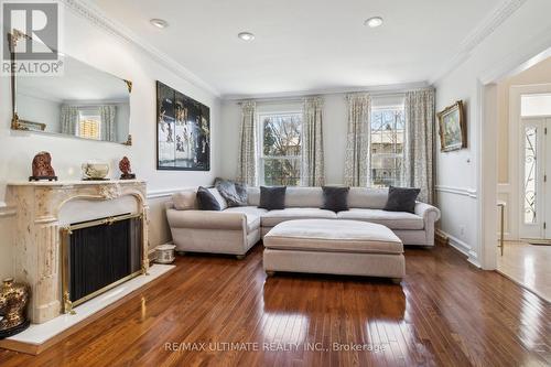 1 Versailles Court, Toronto, ON - Indoor Photo Showing Living Room