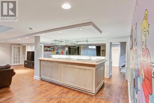 1 Versailles Court, Toronto (Banbury-Don Mills), ON - Indoor