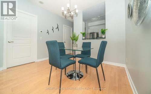 618 - 438 Richmond Street W, Toronto, ON - Indoor Photo Showing Dining Room