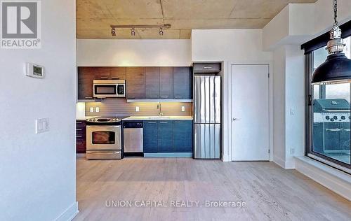 502 - 90 Trinity Street, Toronto, ON - Indoor Photo Showing Kitchen With Stainless Steel Kitchen