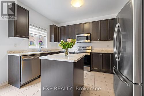 41 Dowling Road, New Tecumseth, ON - Indoor Photo Showing Kitchen With Stainless Steel Kitchen With Upgraded Kitchen